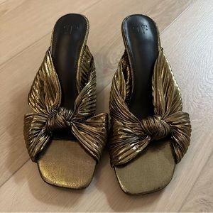 bronze knot heels size 8.5